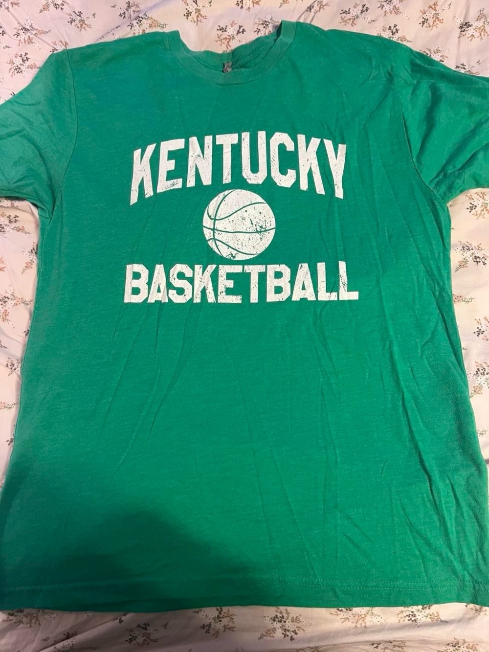 green kentucky basketball t shirt